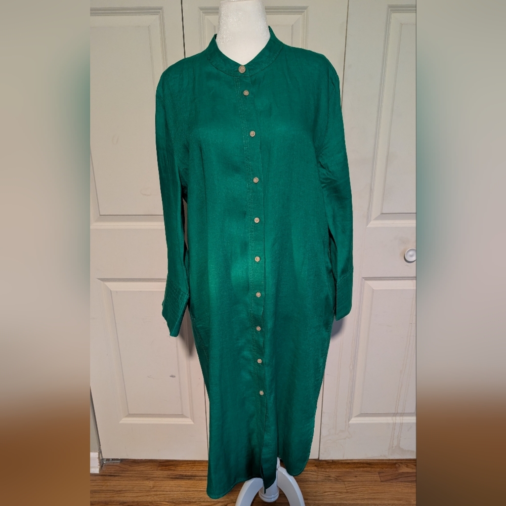 Zara Linen Emerald Green Long Button-Down Unlined Tunic